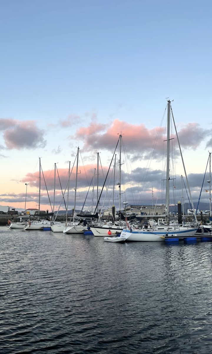 atracar un barco en Muros