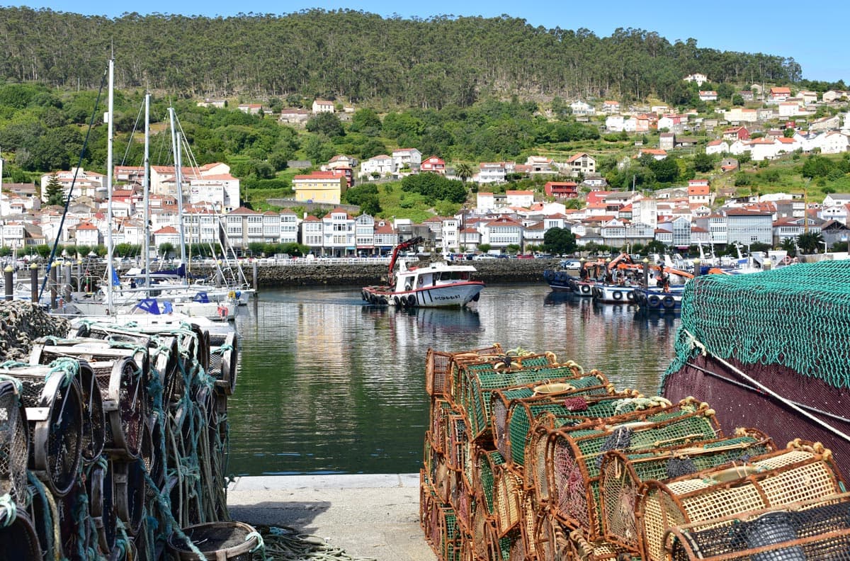 amarre en el puerto de Muros